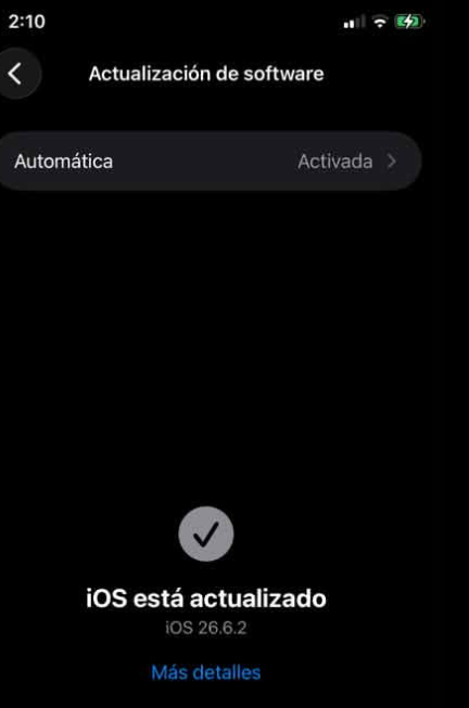 comprobar si el iPhone tiene iOS 26.7 o iOS 27 instalado
